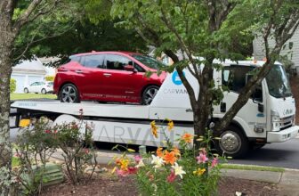 How Carvana is trying to fix the broken car buying world