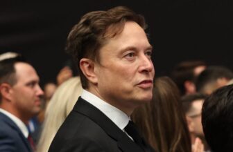 Tesla Shareholders Decide Elon Musk Should Be the World’s First Trillionaire